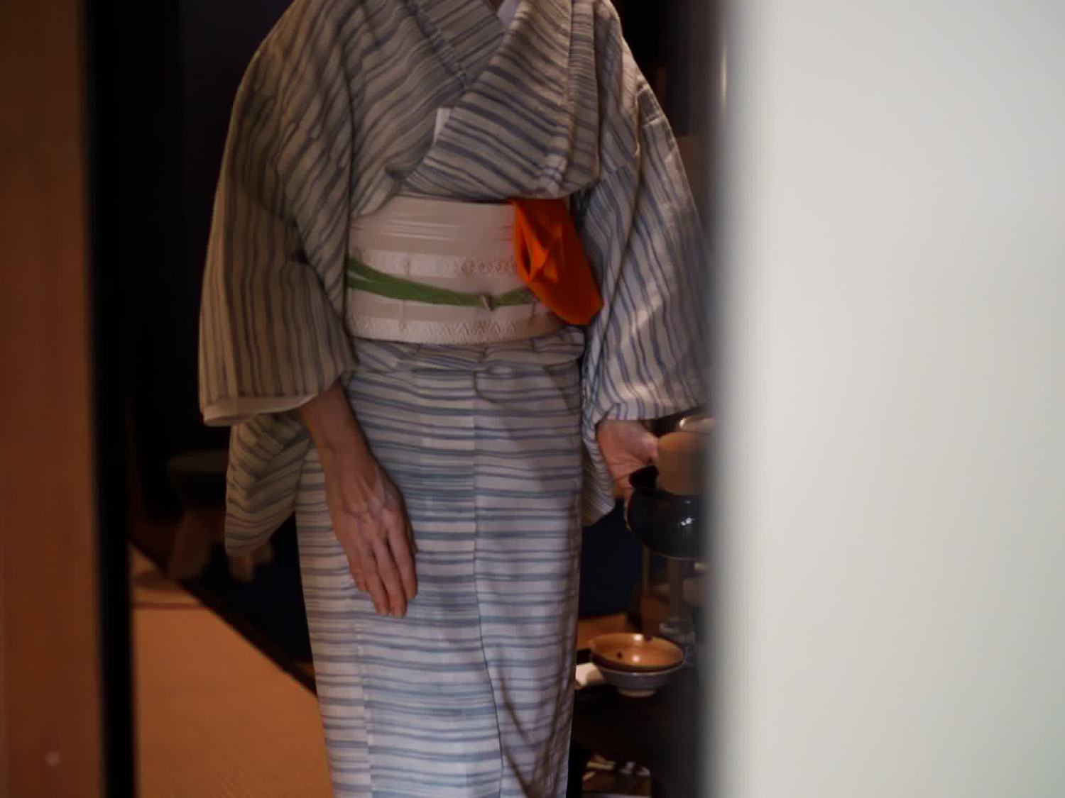 茶室へ向かう