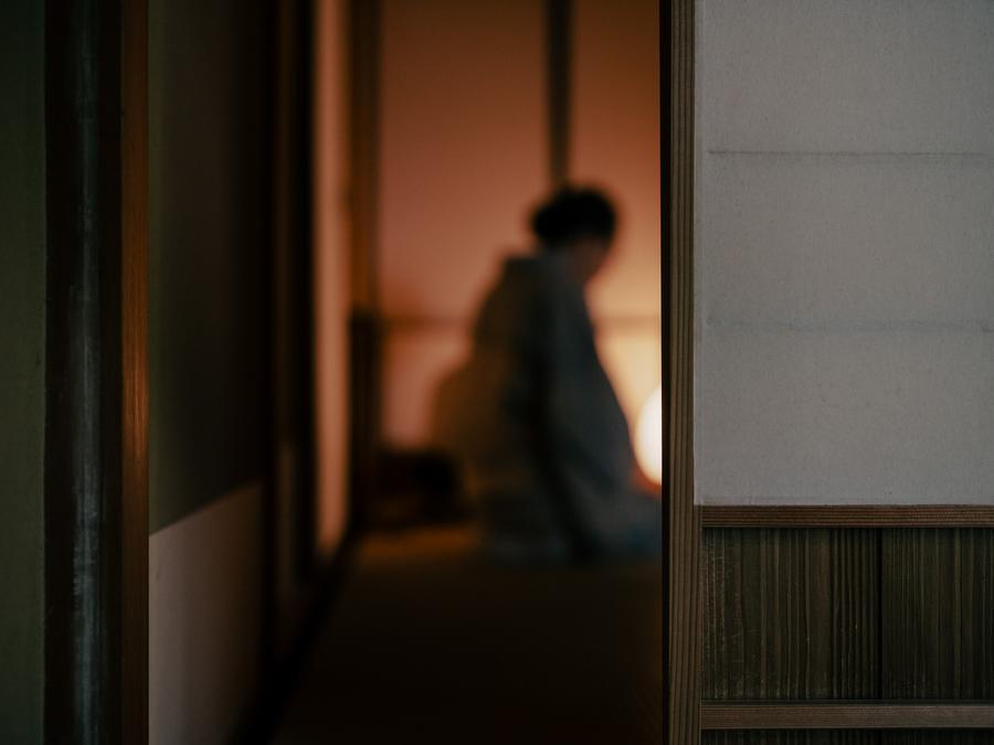 隙間より